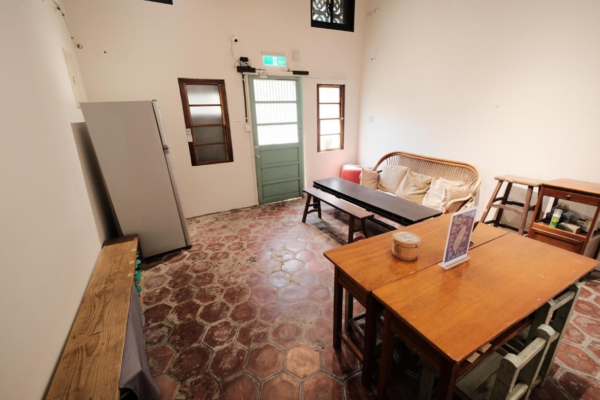 Small Eye Backpacker Lukang Exterior photo
